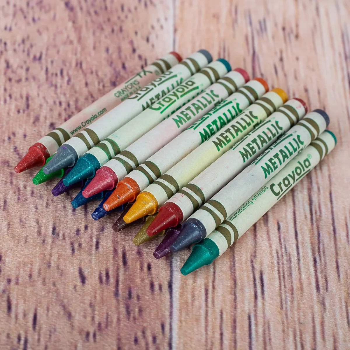 16 craies de cire couleurs métalliques brillantes de Crayola – Image 5