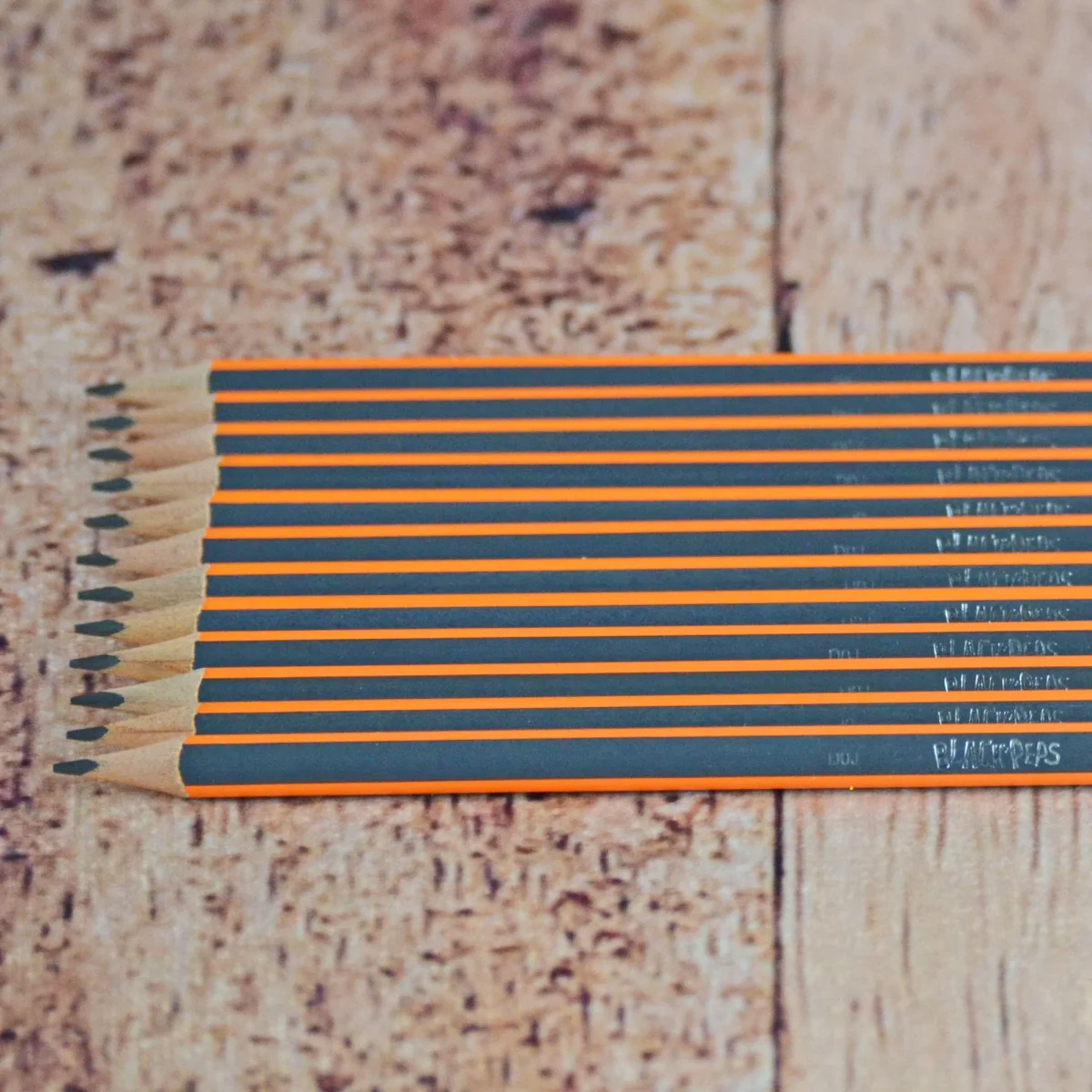 12 crayons à mine HB pour l'école – Image 5